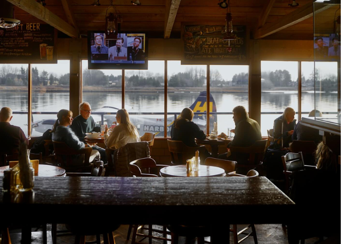 The Flying Beaver Bar & Grill