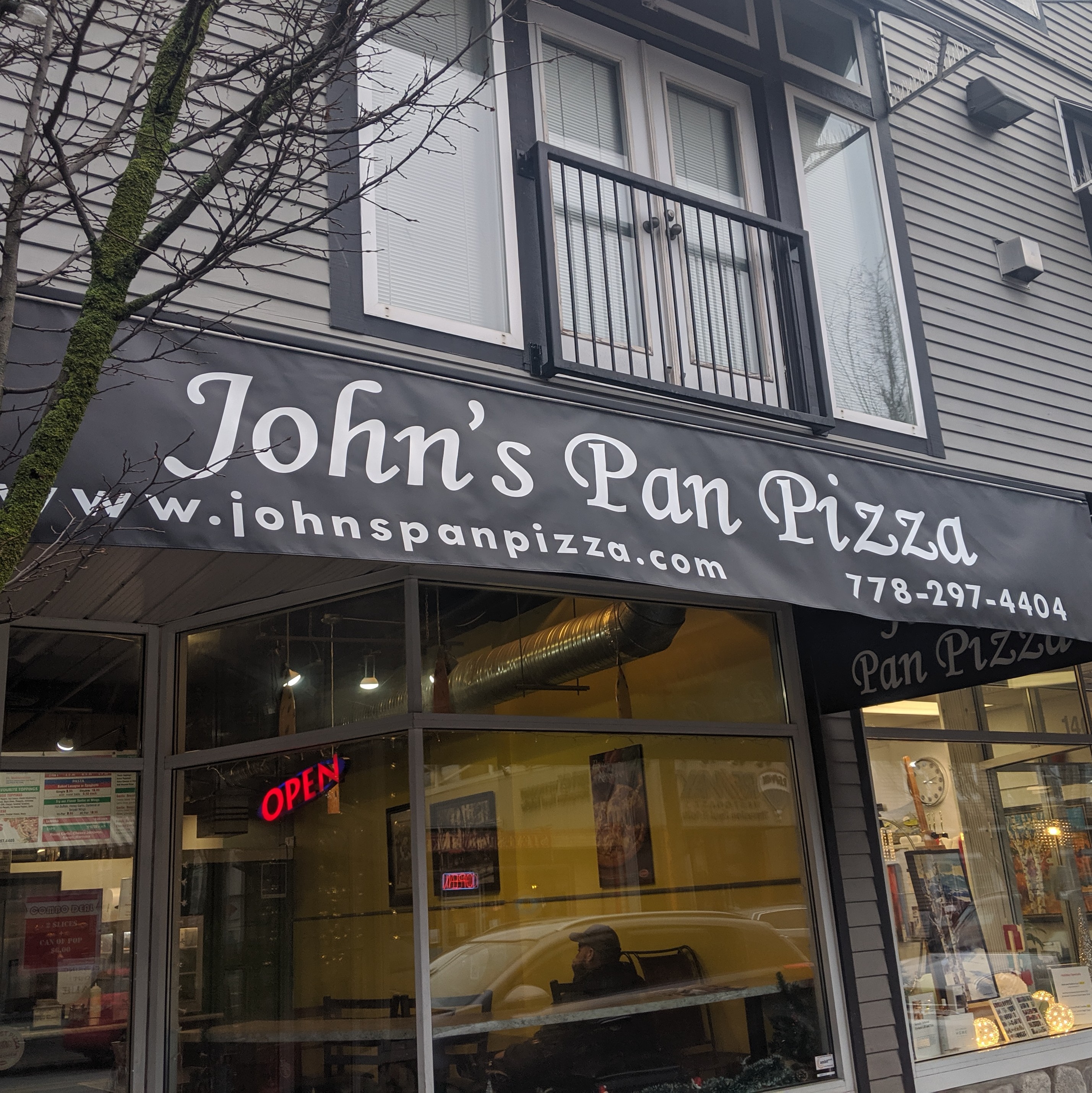 John’s Pan Pizza