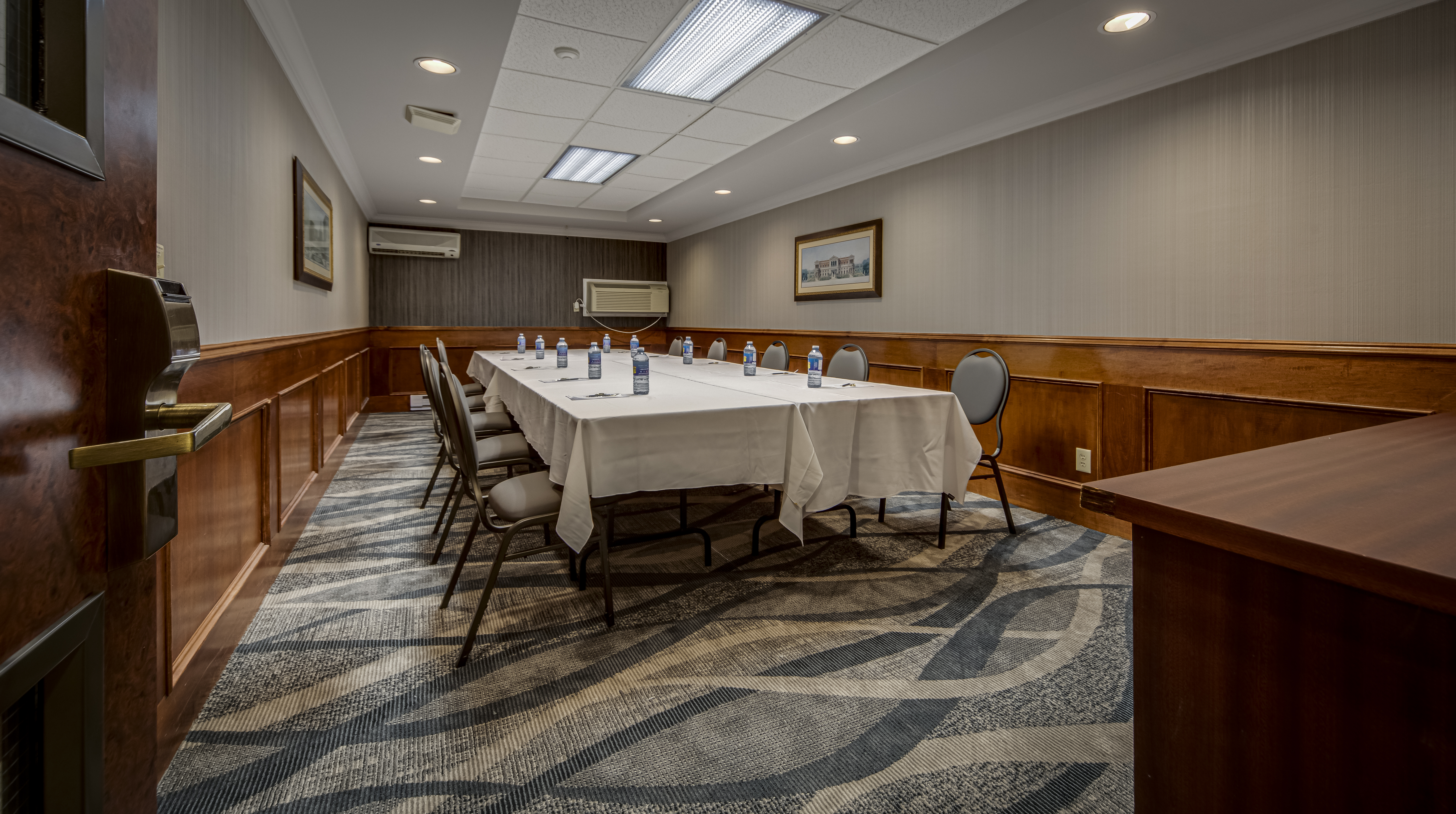 Bordeaux Room