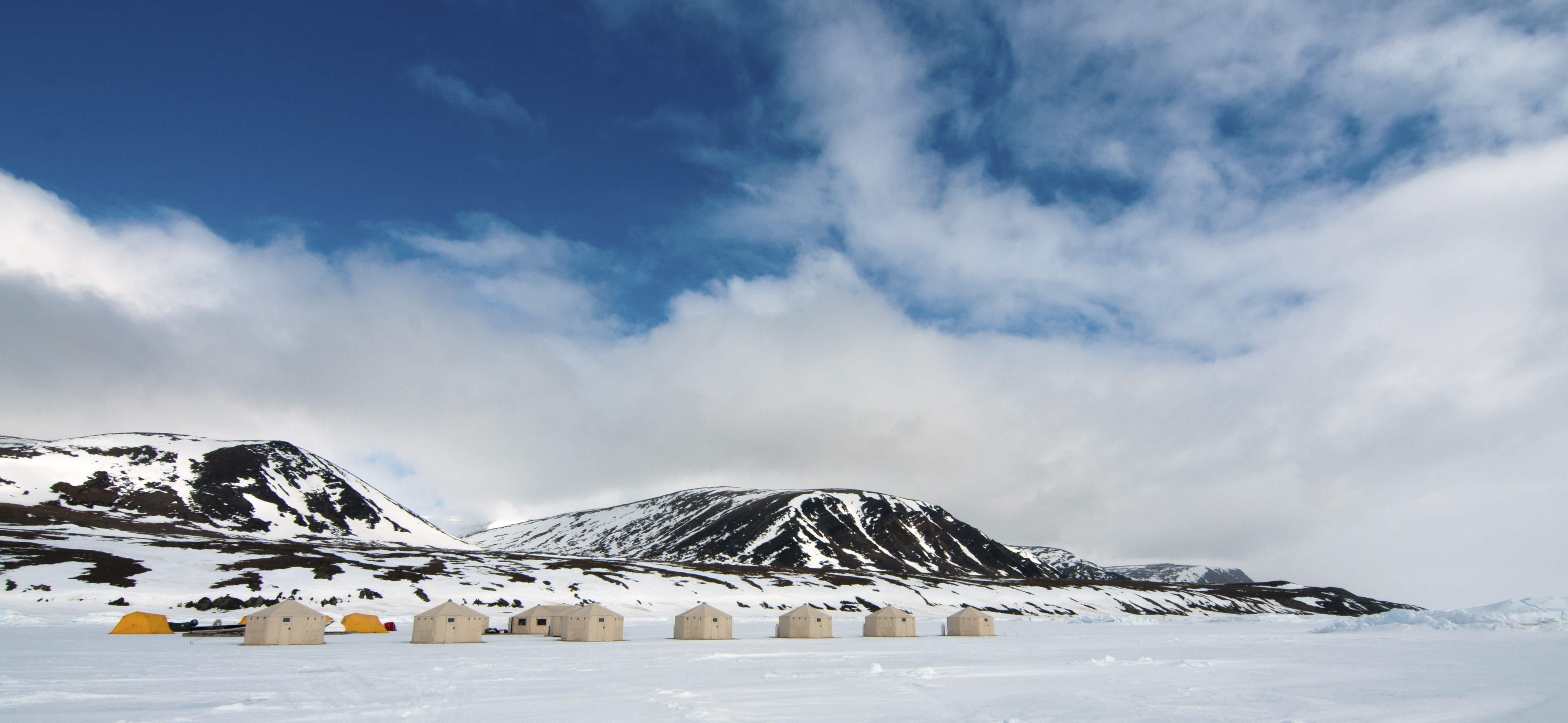 Arctic Kingdom Polar Expedition - Great Migrations of the Northwest Passage